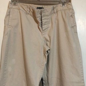 5/$25🔅GAP Distressed Khaki Pants Size 10